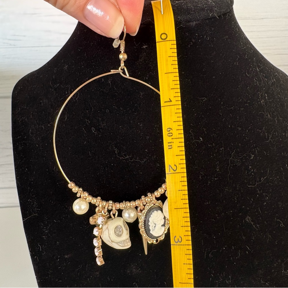 Elegant Gold Charm Hoop Earrings - Picture 2 of 2
